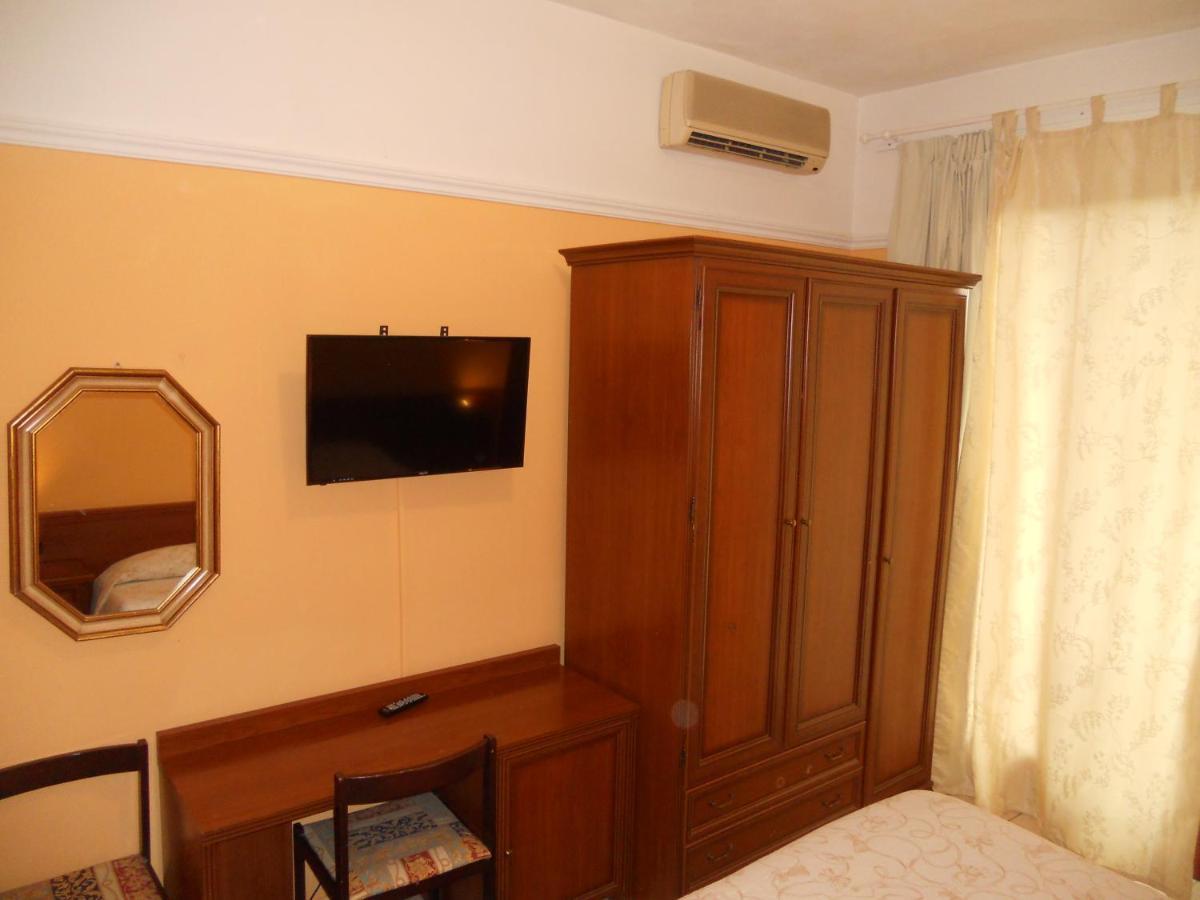 Hotel Salus มอนเตกาตินี แตร์เม ภายนอก รูปภาพ