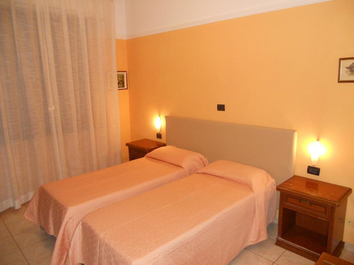 Hotel Salus มอนเตกาตินี แตร์เม ภายนอก รูปภาพ