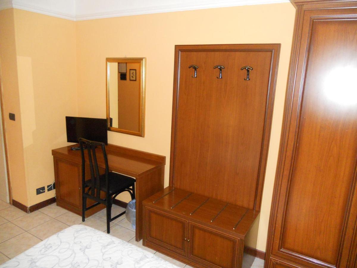 Hotel Salus มอนเตกาตินี แตร์เม ภายนอก รูปภาพ