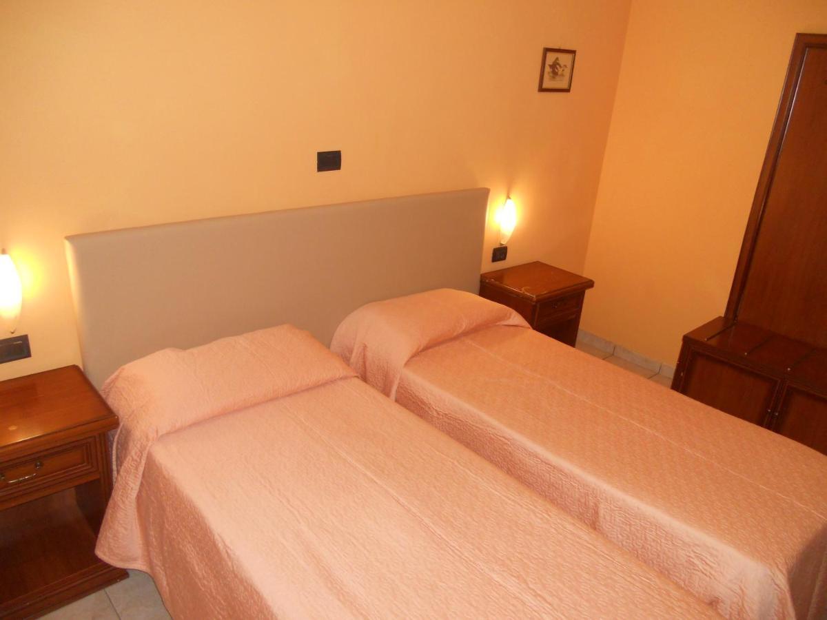 Hotel Salus มอนเตกาตินี แตร์เม ภายนอก รูปภาพ
