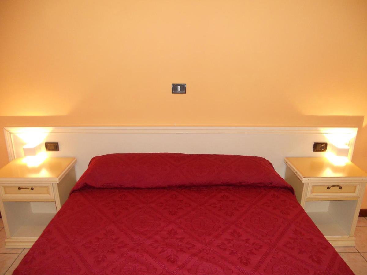 Hotel Salus มอนเตกาตินี แตร์เม ภายนอก รูปภาพ