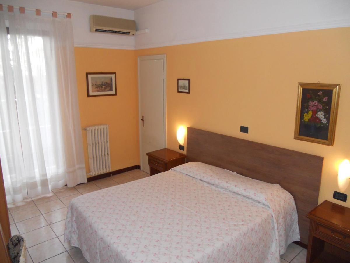 Hotel Salus มอนเตกาตินี แตร์เม ภายนอก รูปภาพ