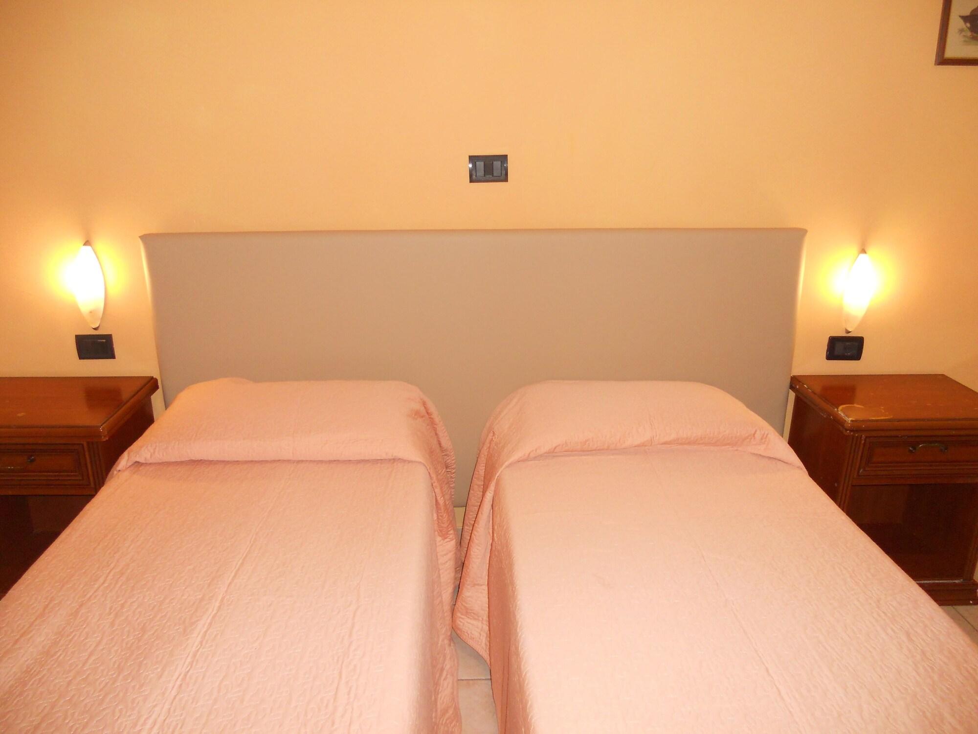 Hotel Salus มอนเตกาตินี แตร์เม ภายนอก รูปภาพ